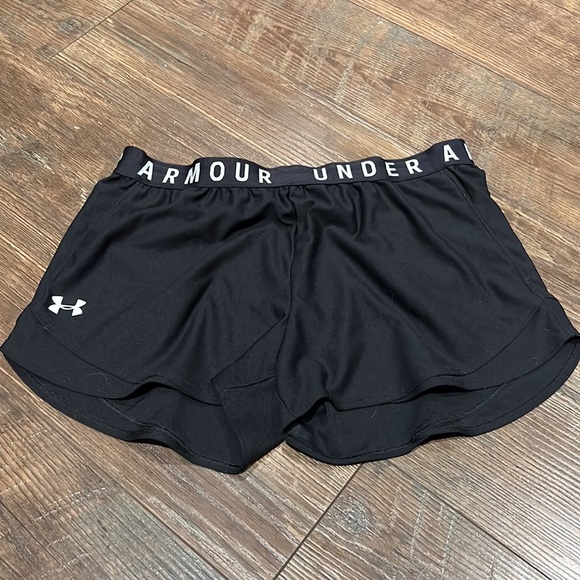 Under Armour heat gear shorts size Large - Picture 2 of 4